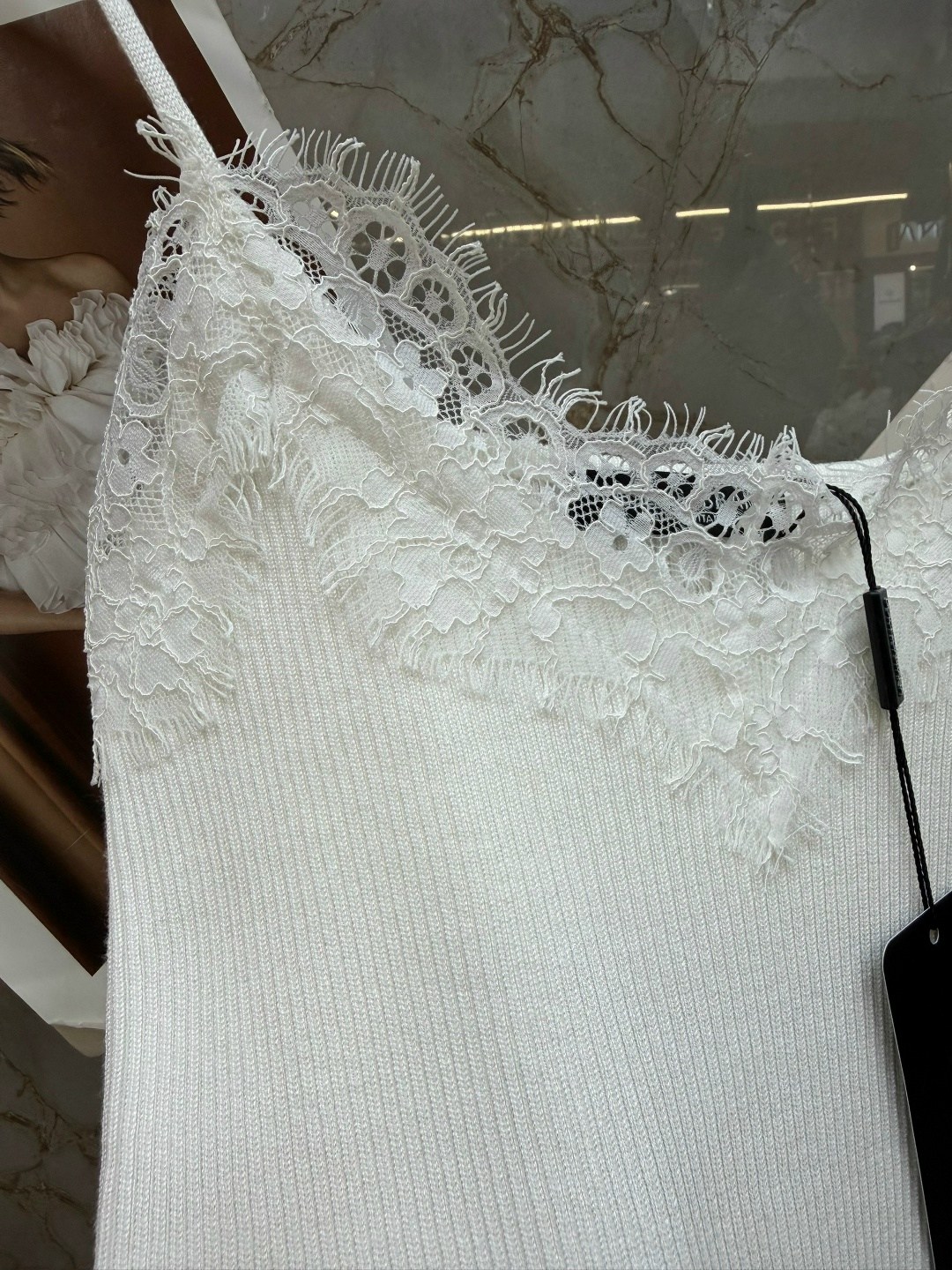 майка с кружевами,топ с кружевом,топ женский,женская майка,топ с кружевной отделкой