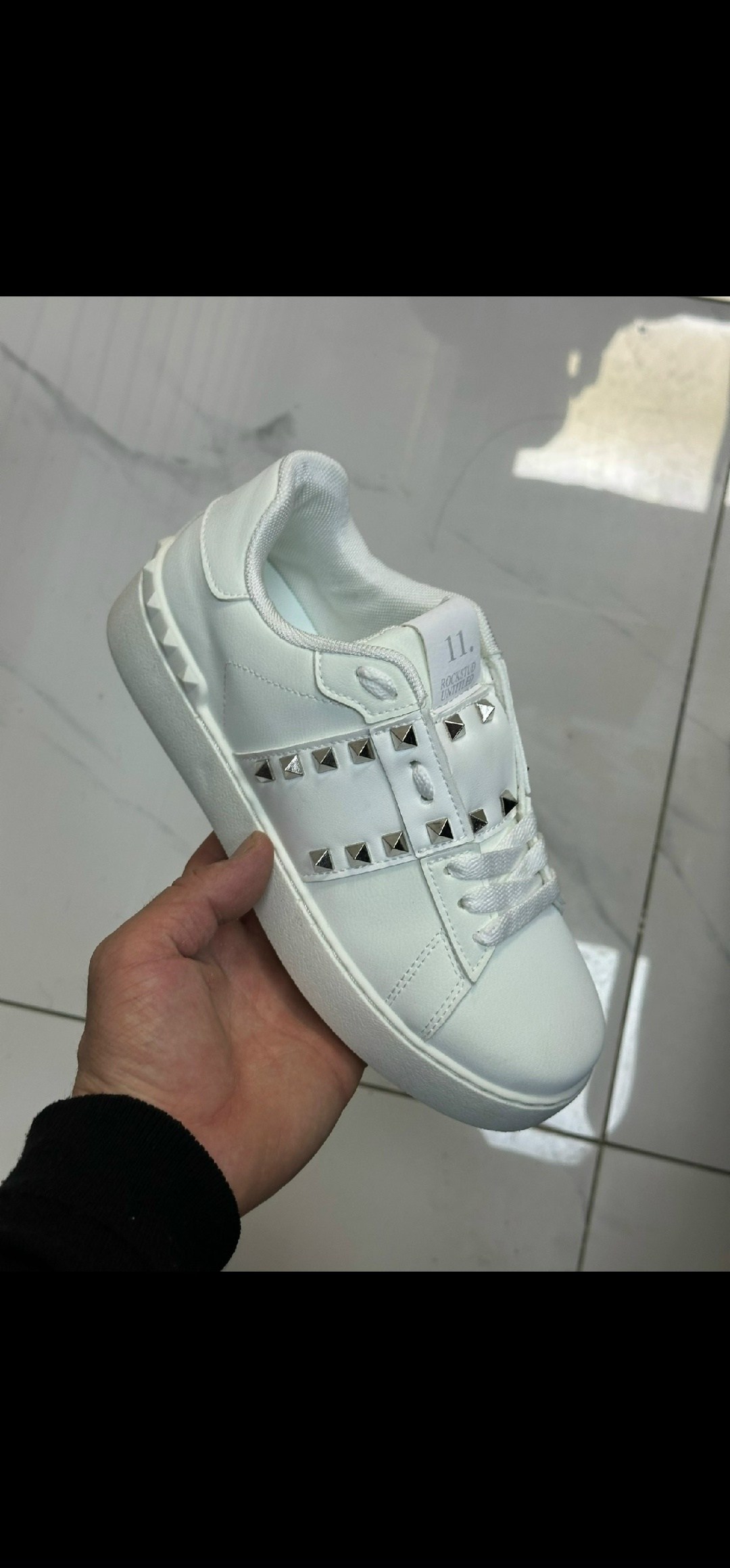 кроссовки valentino rockstud белый,женские кожаные кроссовки valentino garavani rockstud,кеды валентино женские,кроссовки женские кожаные valentino,белые кроссовки valentino garavani rockstud