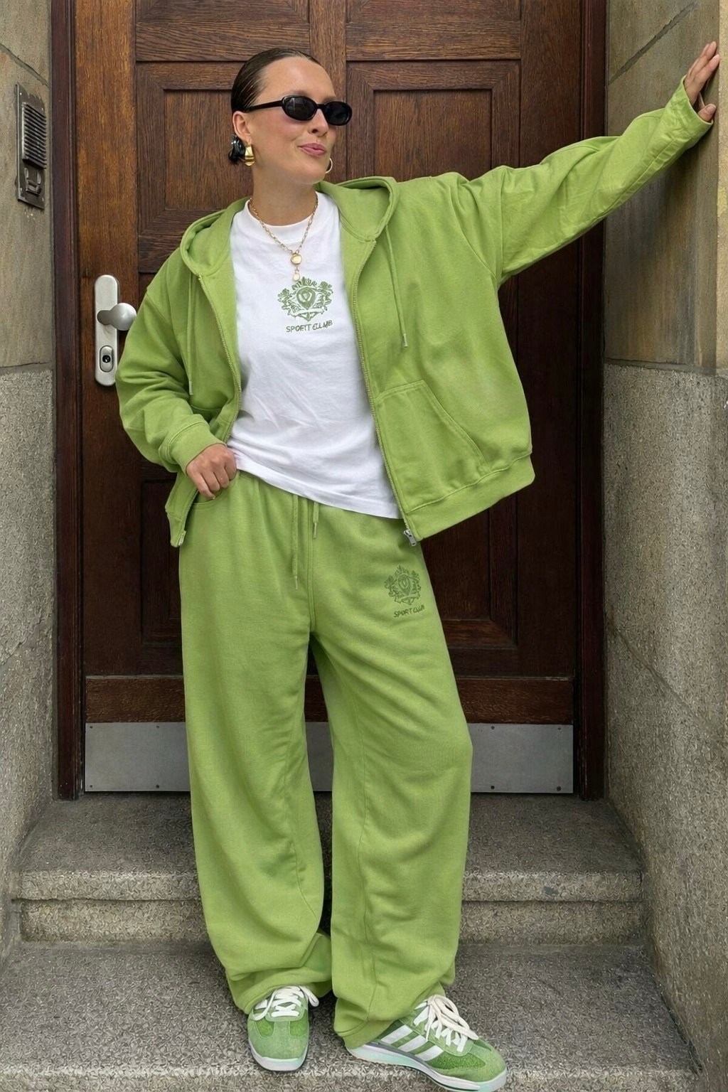 костюм спортивный,женский спортивный костюм,костюм спортивный женский красный,,женские костюмы