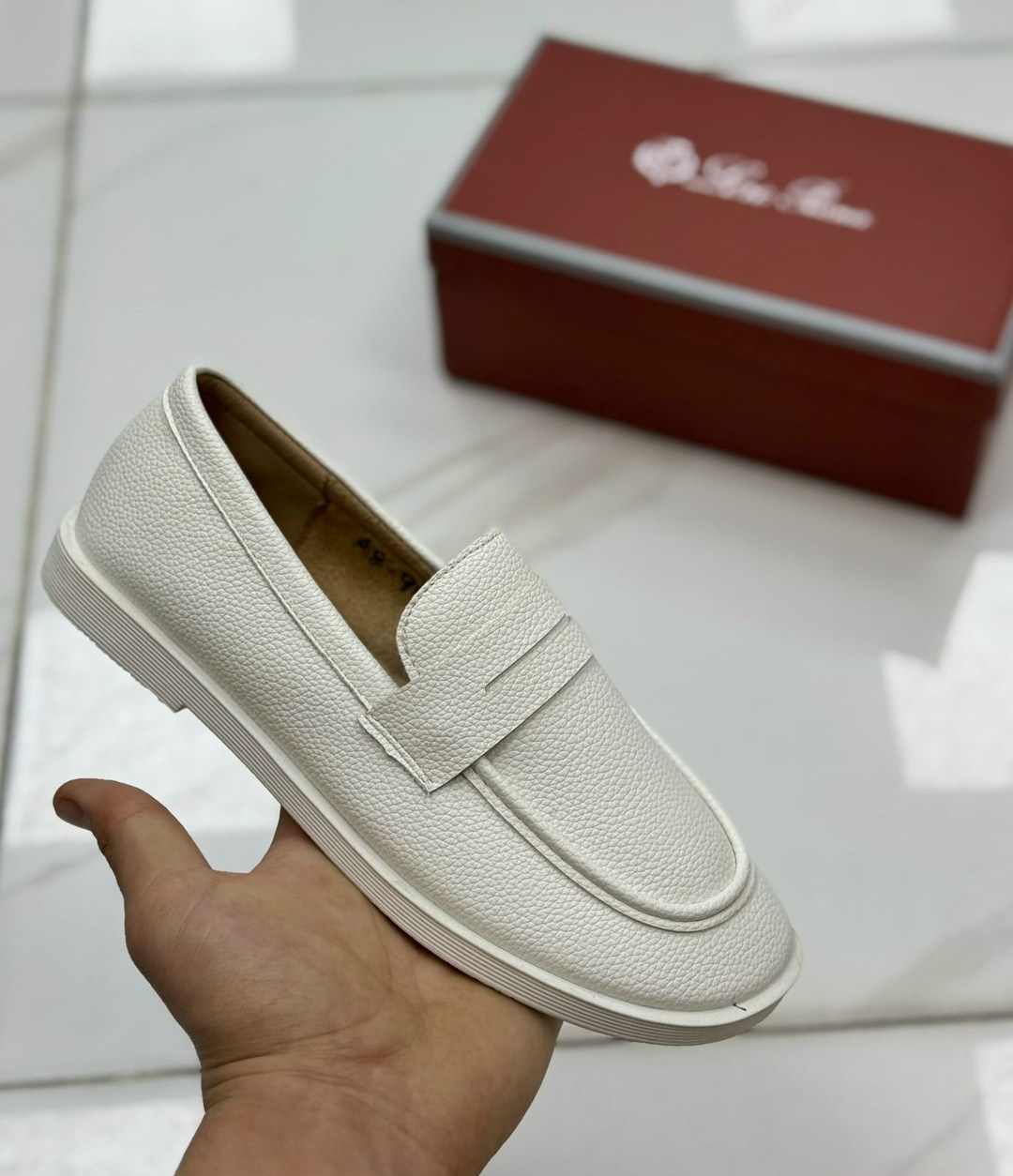 ,лоферы сантони женские замшевые,мокасины лоро пиано женские,лоферы loro piana,бордовые лоферы