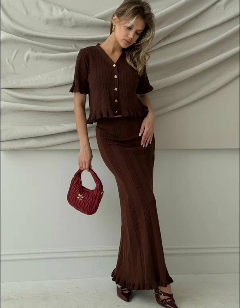 костюм трикотажный с юбкой,трикотажный костюм с юбкой лапша,трикотажные костюмы,костюм вязаный с юбкой,женский трикотажный костюм с юбкой и v-образным вырезом