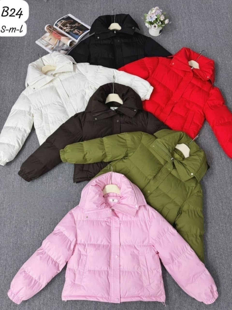 розовая куртка,guess puffer shine jacket,куртка розовая короткая женская,объемная розовая куртка,куртка
