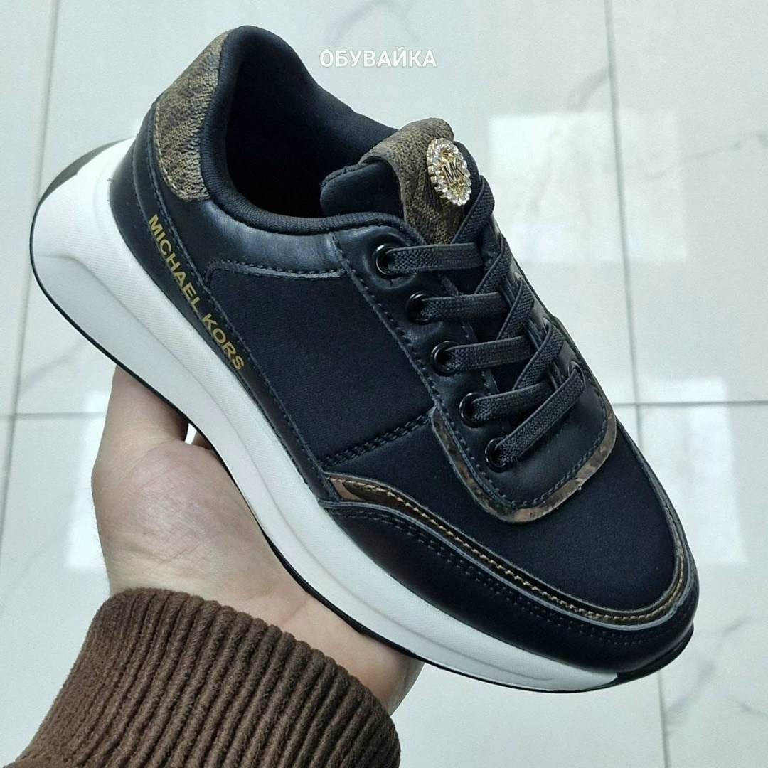 ,женские кроссовки,кроссовки брендовые,женская ,черные кроссовки