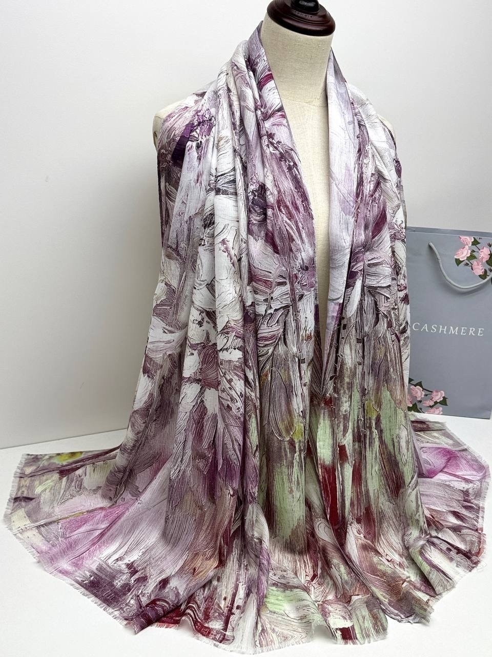 палантин женский,шарф шёлковый,шарфы для женщин,женский шелковый шарф,шарф женский шелковый с принтом