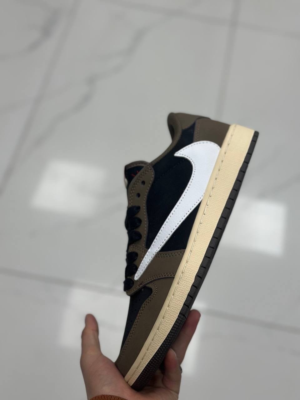 кроссовки nike air jordan 1 low,nike air jordan 1 low travis scott olive,кроссовки nike air jordan 1 low x travis scott,nike air jordan 1 low travis scott,air jordan 1 low travis scott