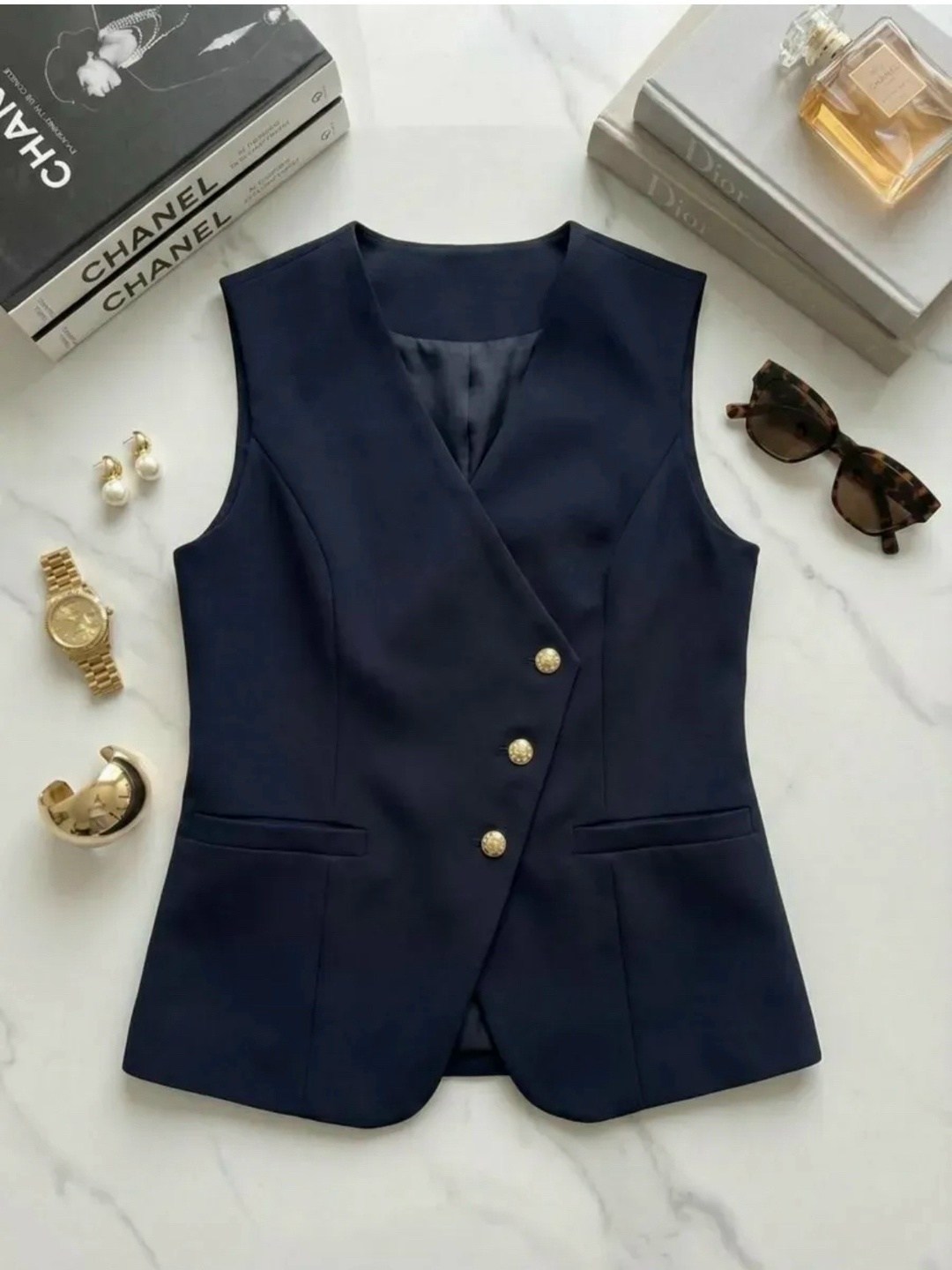 приталенный жилет,жилетка женская,женский жилет,жилет с поясом,жилет