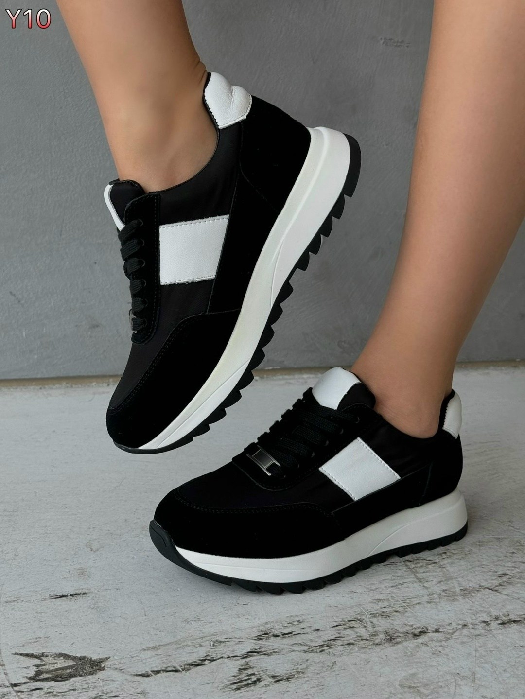 ,кроссовки женские,бежевые кроссовки,замшевые кроссовки,стильные женские кроссовки