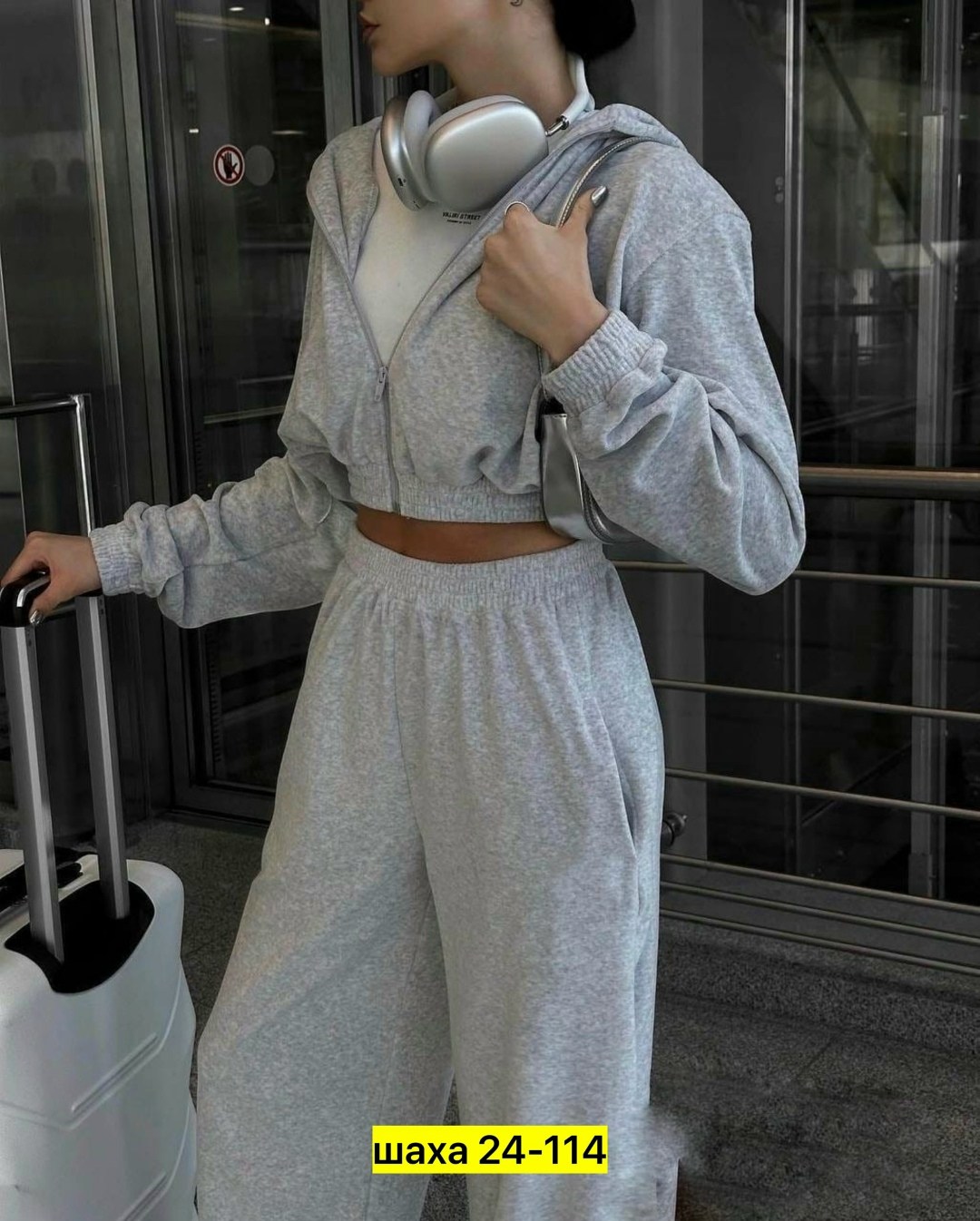 женские спортивные костюмы,в спортивном костюме,спортивный костюм двухнитка,элегантный образ в аэропорт,спортивный костюм стильный