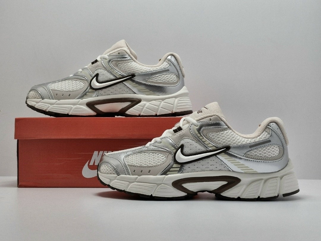 nike кроссовки,кроссовки v5 rnr nike,,кроссовки nike v5 rnr white black silver,кроссовки для мужчин