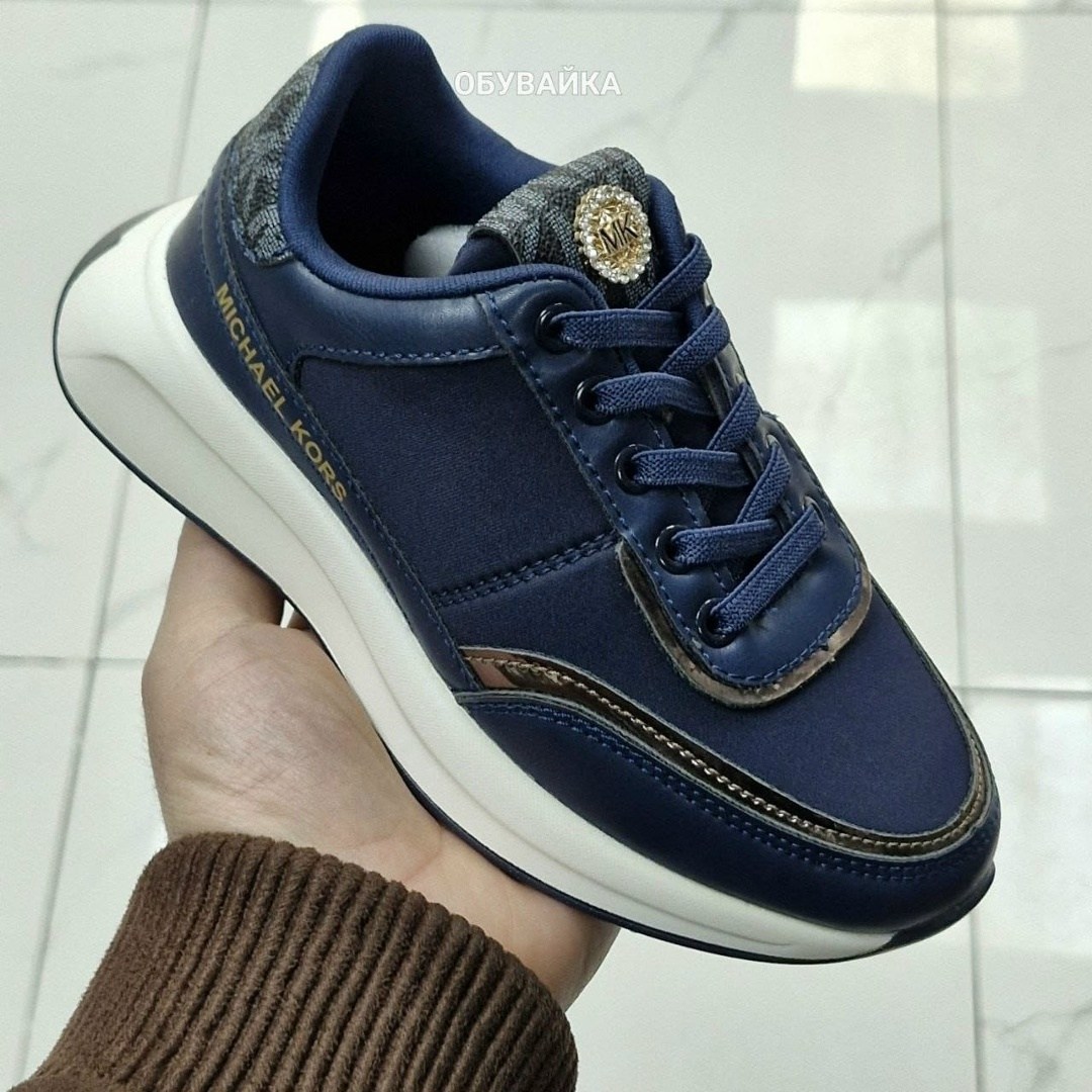 ,женские кроссовки,кроссовки брендовые,женская ,черные кроссовки