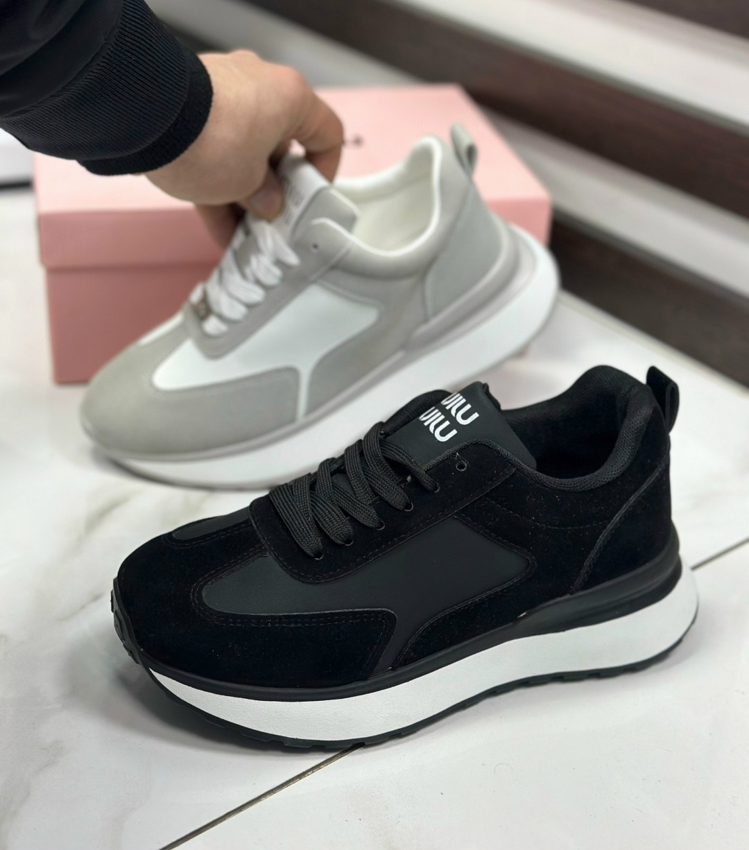 ,кроссовки женскиe,модные женские кроссовки,женская ,стильные кроссовки