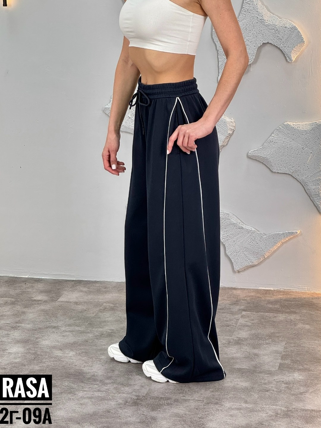 спортивные штаны,брюки женские,штаны спортивные женские,штаны спортивные широкие,брюки с широкими штанинами