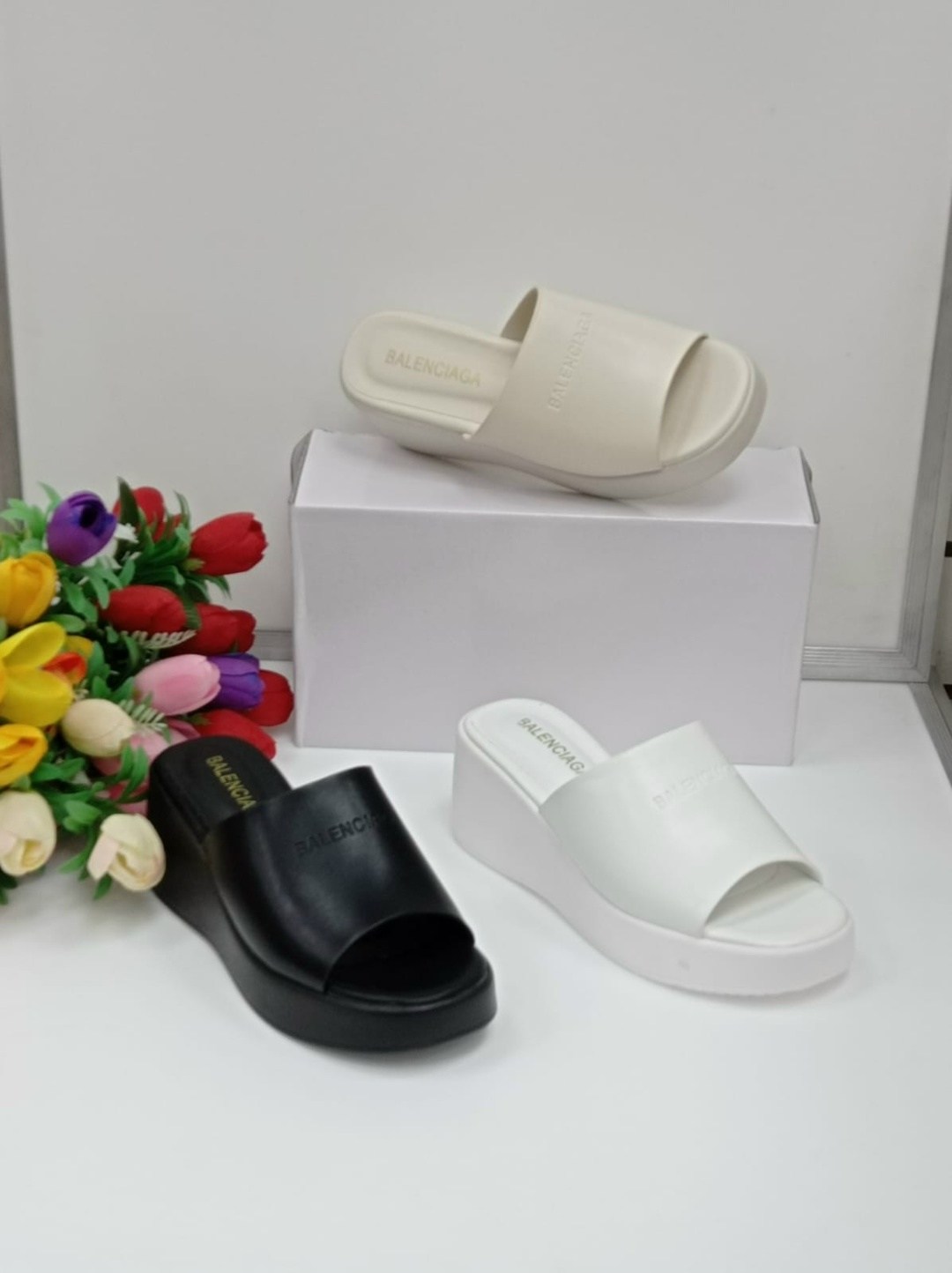 ,шлепанцы женские, женская,модные шлепанцы,женские сандалии