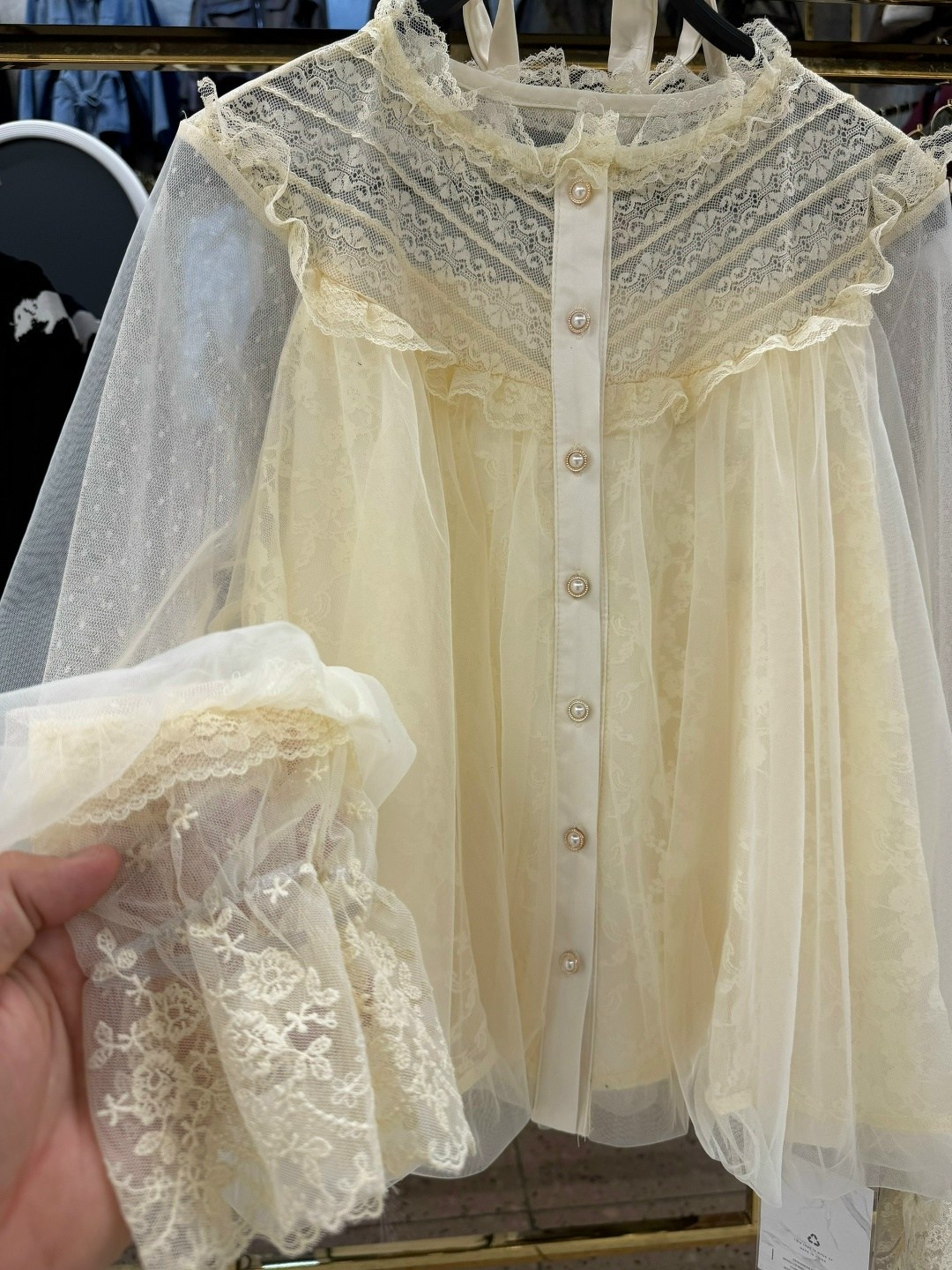 блузка с кружевом,блузка с оборками,кружевная блузка,женская блузка,женская кружевная блузка с воротником-стойкой