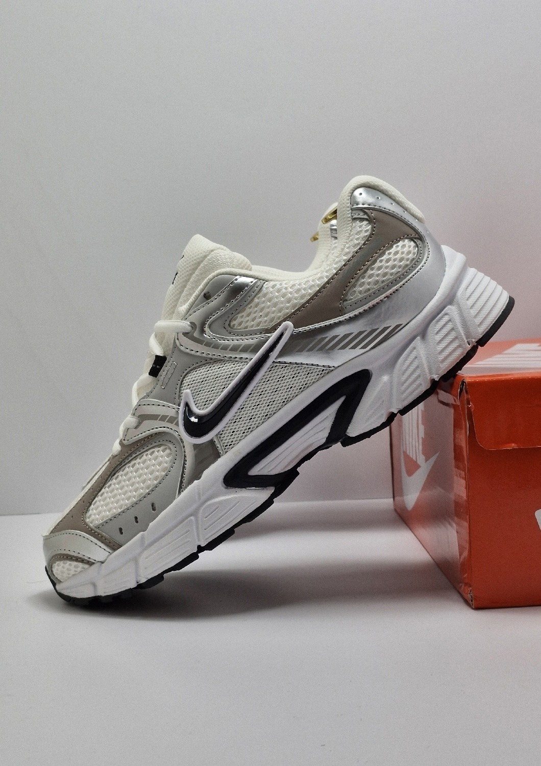 кроссовки nike,кроссовки nike v5 rnr white black silver,кроссовки,кроссовки v5 rnr nike,кроссовки v5 rnr nike white blue grey metallic