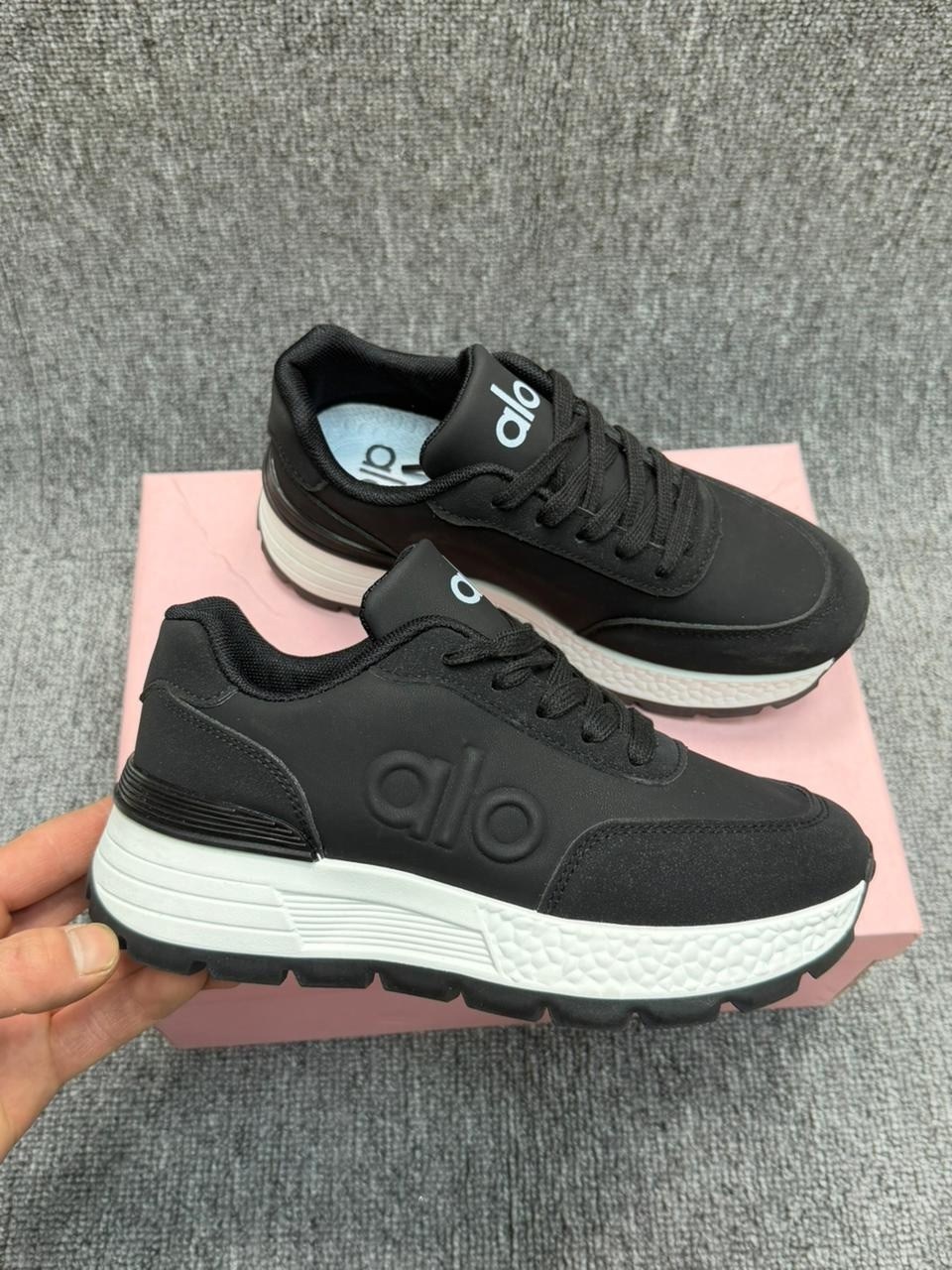 кроссовки женские,,стильные кроссовки, женская,кроссовки демисезонные