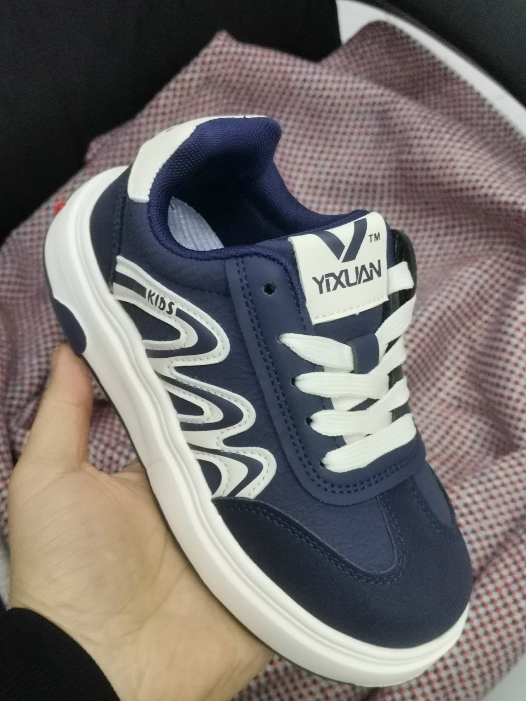 кроссовки мальчику,, спортивная,кроссовки для малыша,модные кроссовки