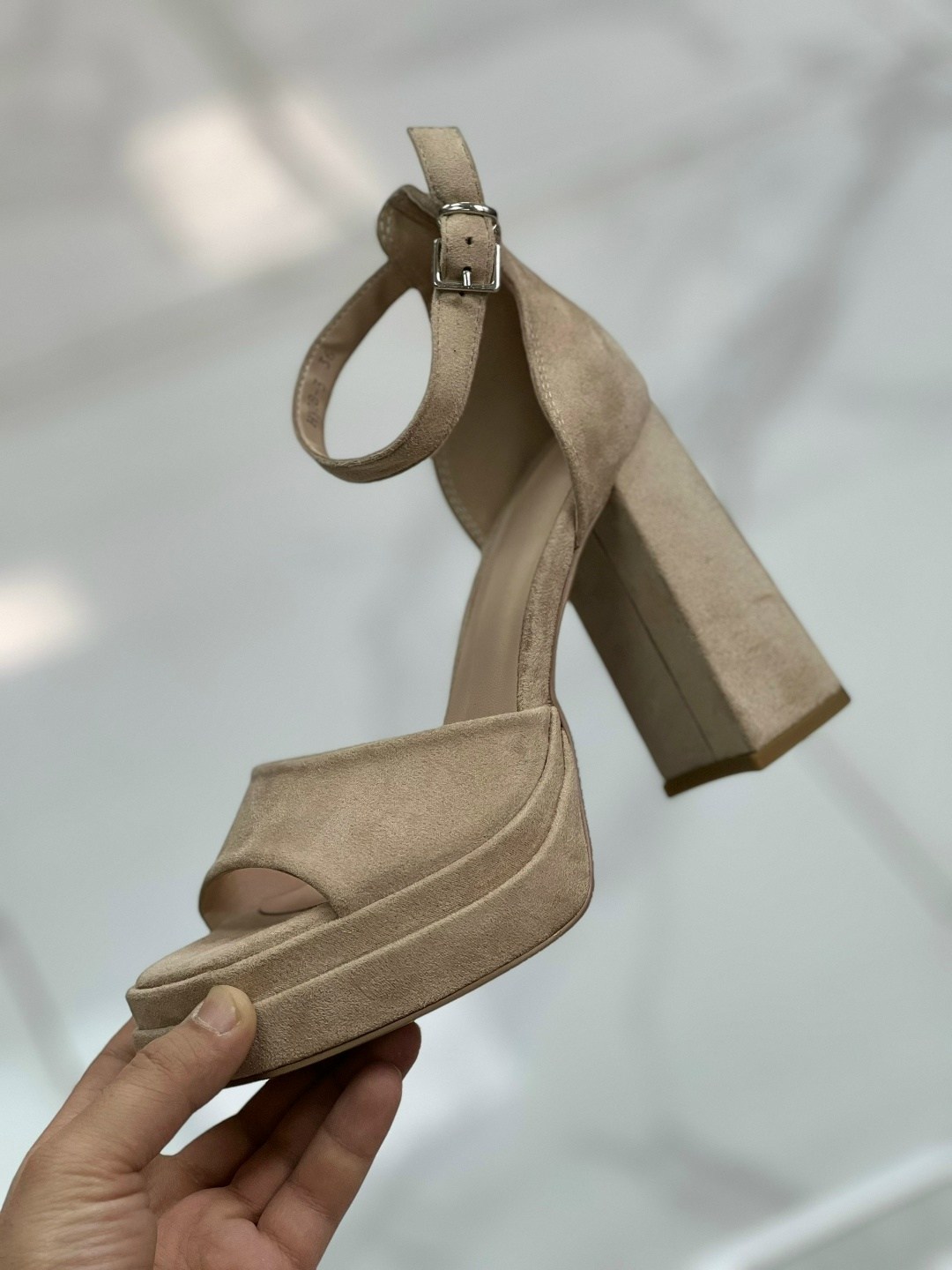 босоножки женские,босоножки на каблуках,босоножки араз женские,босоножки на платформе,босоножки