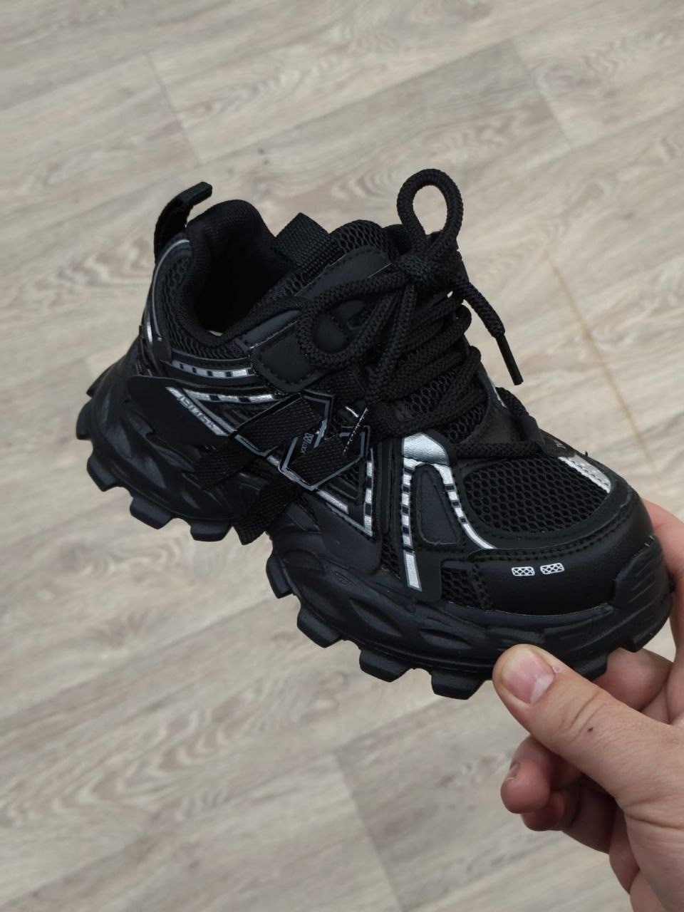 кроссовки,детские кроссовки,,кроссовки мальчику,спортивная