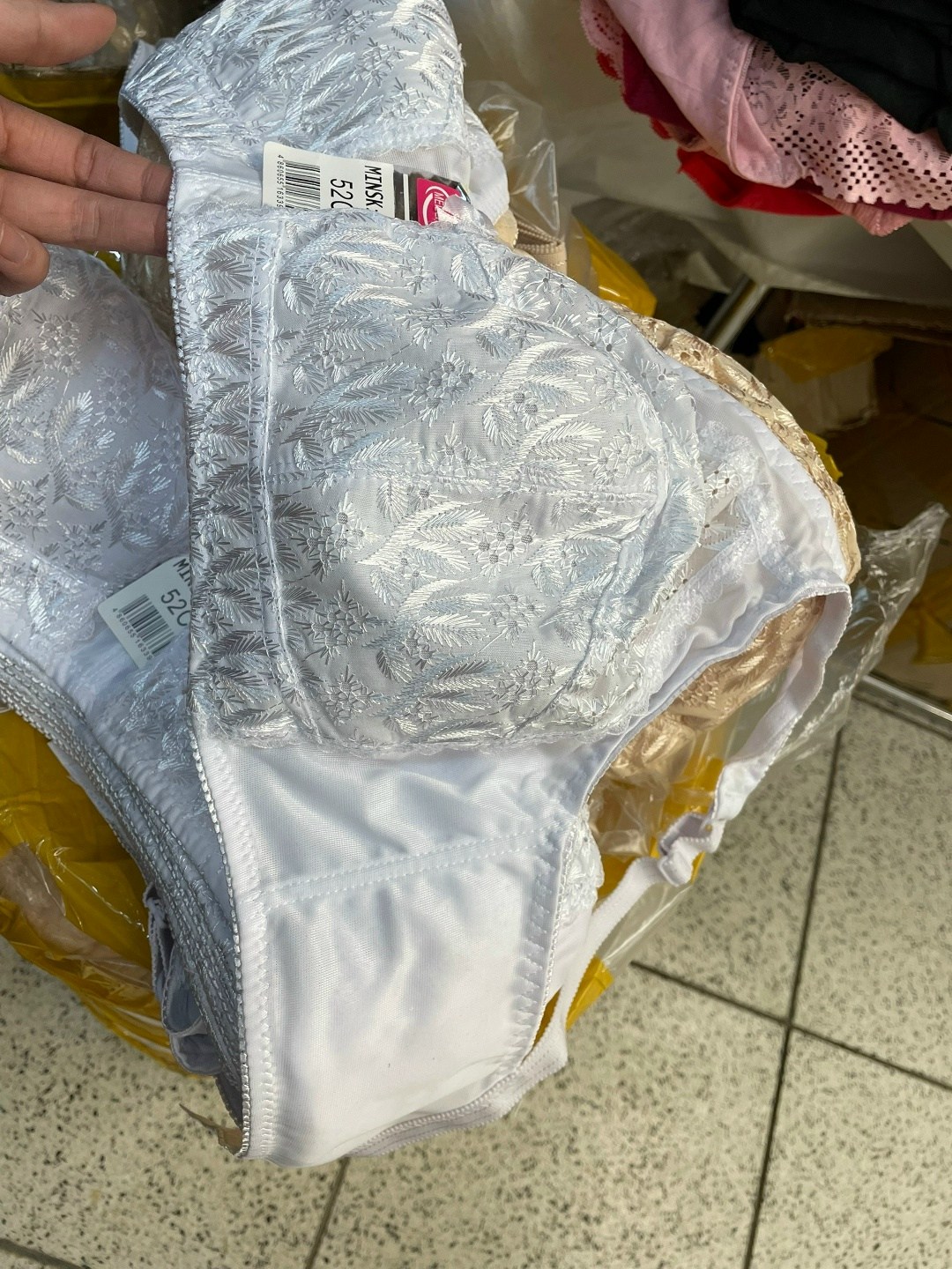 женское нижнее белье,бюстгальтер,женские белье,трусики женские,женские бюстгальтеры