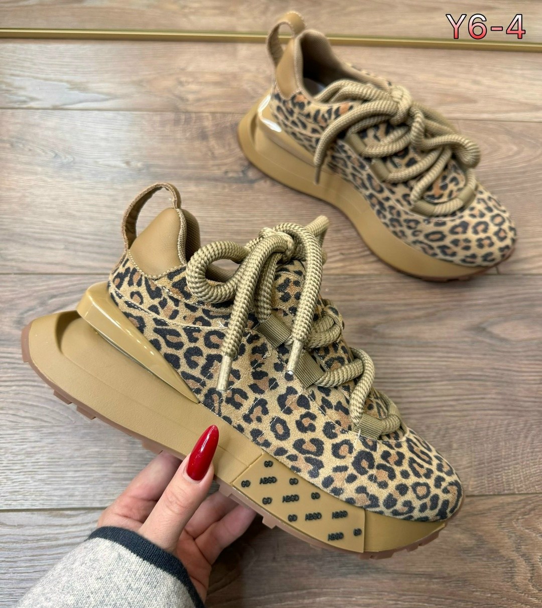 кроссовки леопард,женские кроссовки леопардовые,кроссовки женскиe,кроссовки леопардовые alessandra maddoni,леопардовые кроссовки