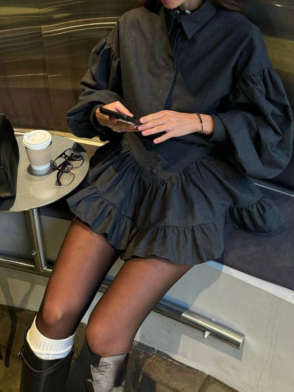 ,костюм с рубашкой и юбкой,костюм тренд 2025 года,костюм с юбкой