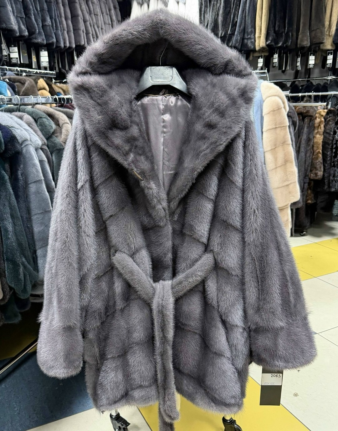 шубка из меха европейской норки с капюшоном,норковая шуба с капюшоном,шуба норковая,шубка из меха европейской норки с капюшоном цвет графит,шуба из норки