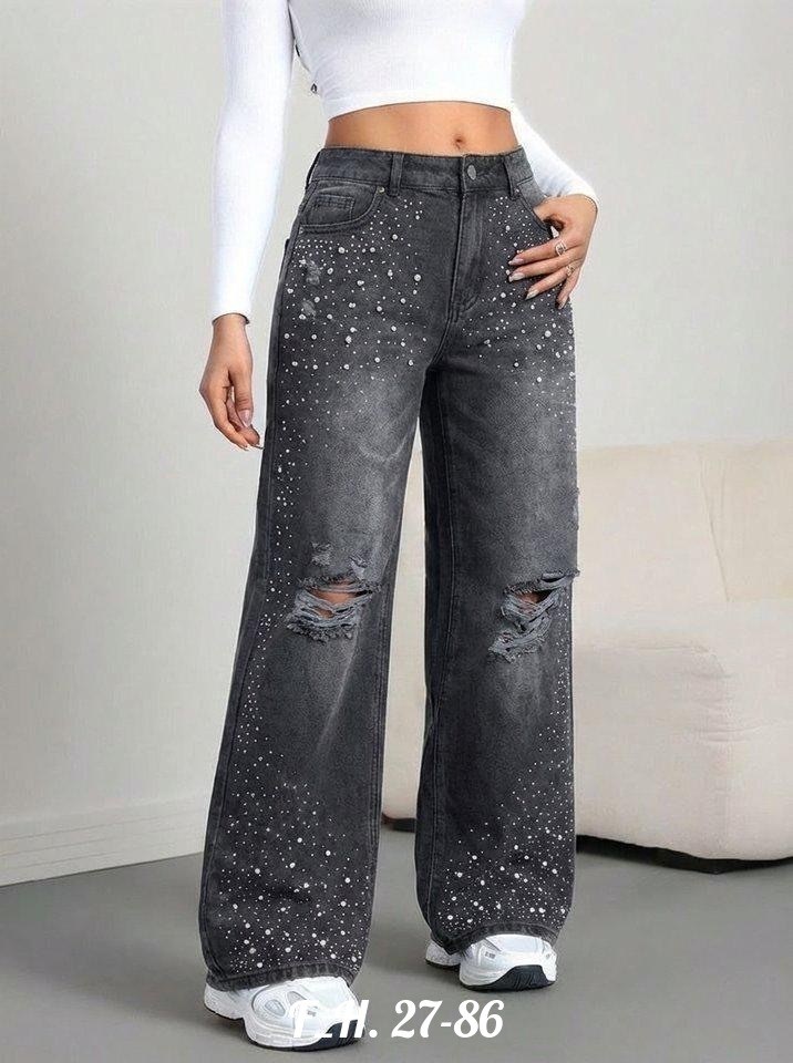 джинсы со стразами,женские джинсы со стразами,джинсы женские со стразами рваные,джинсы с разрезами и стразами на бедрах,джинсы со стразами широкие