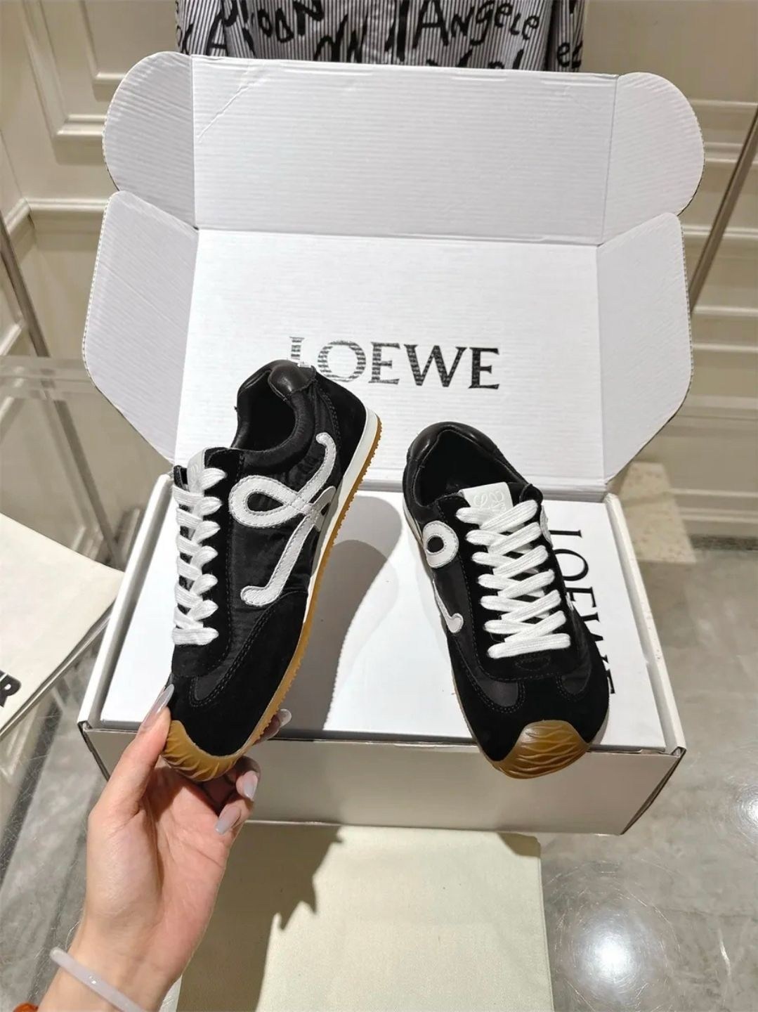 ,кроссовки loewe,женские кроссовки,кроссовки для женщин,брендовые кроссовки