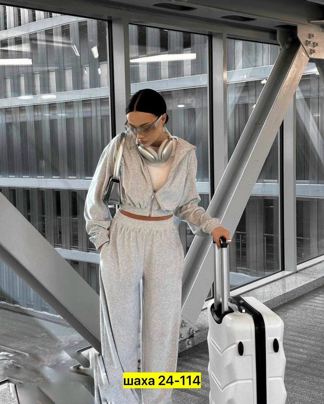 женские спортивные костюмы,в спортивном костюме,спортивный костюм двухнитка,элегантный образ в аэропорт,спортивный костюм стильный