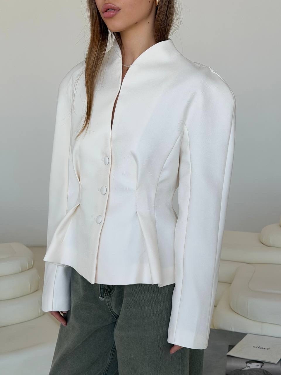 трикотажные костюмы,мода модная,высокая мода,белые костюмы