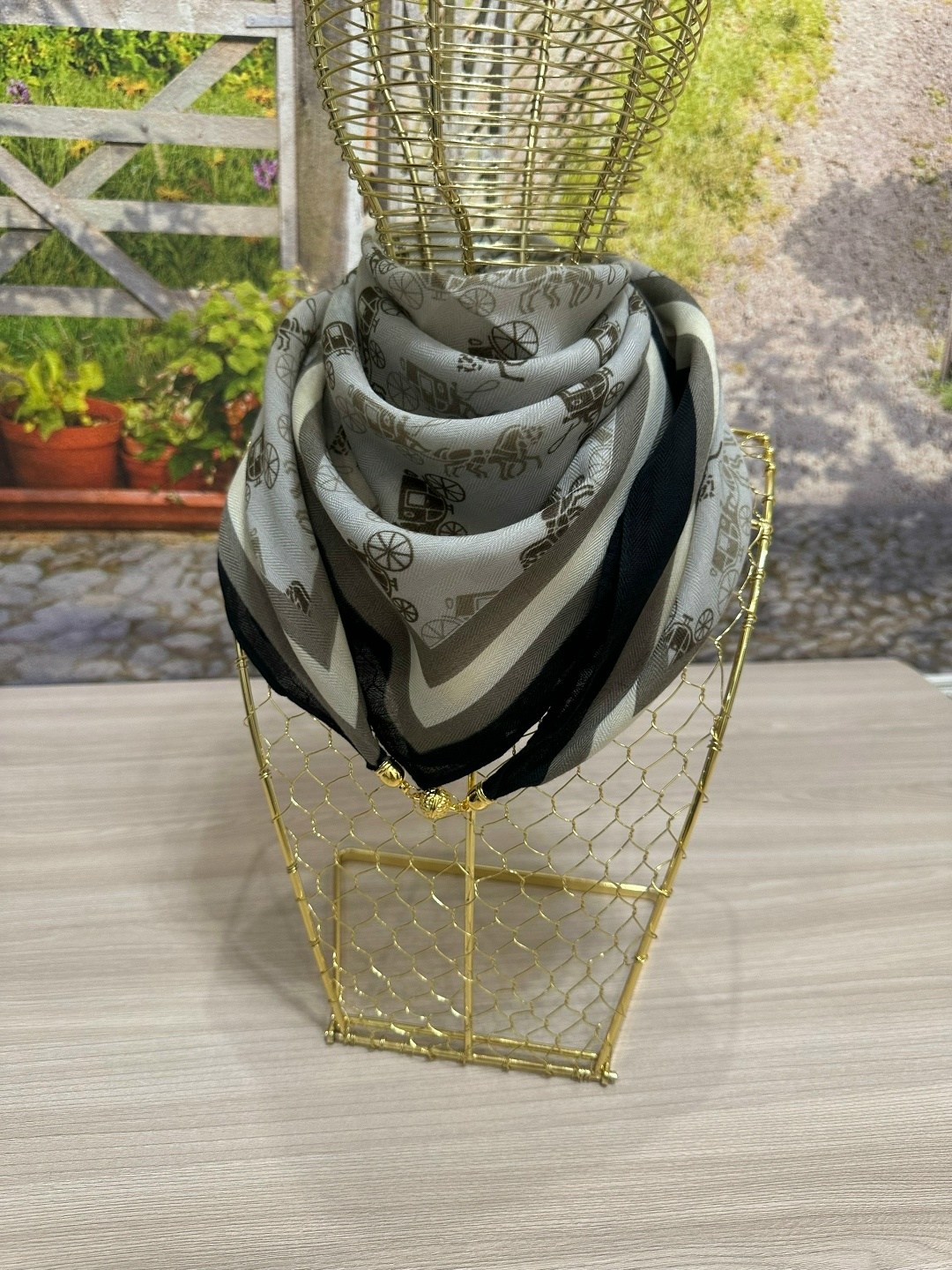 брендовый платок,шелковый платок,женские платки,шарфы для женщин,платок луи виттон