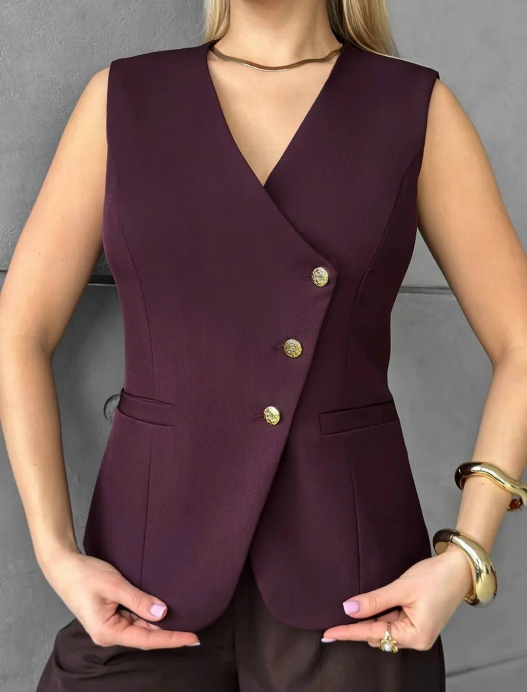 жилет женский костюмный удлиненный yana lukacher,жилетка женская,женские жилеты,жилет приталенный,классический жилет