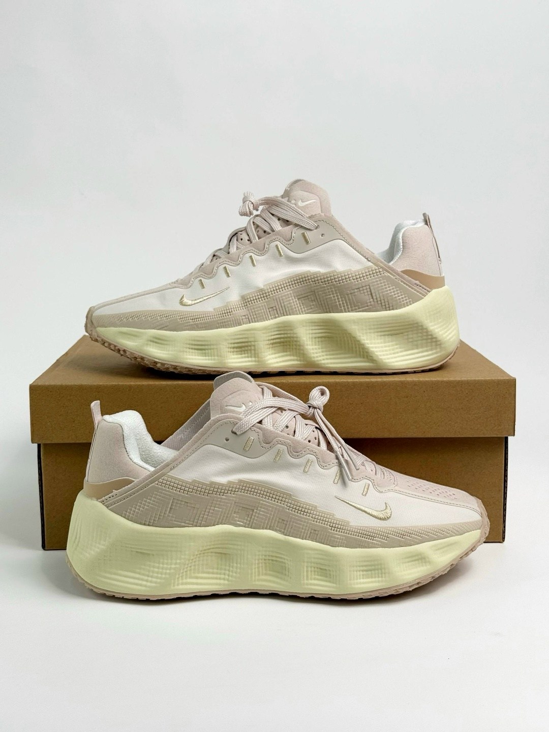 кроссовки,кроссовки женскиe,кроссовки adidas,спортивная ,бежевые кроссовки