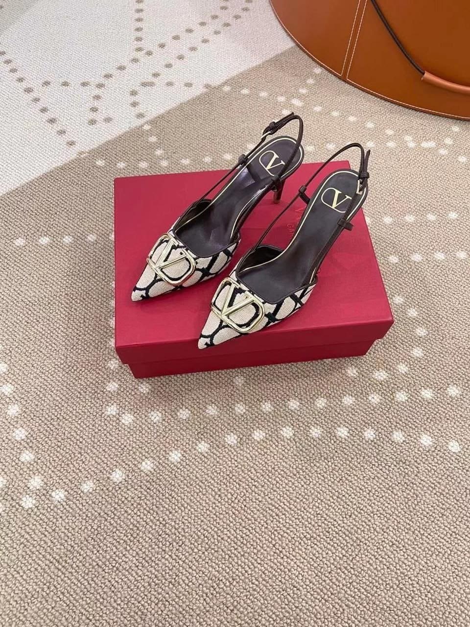 лодочки валентино,valentino туфли,valentino туфли valentino,босоножки valentino,босоножки стильные