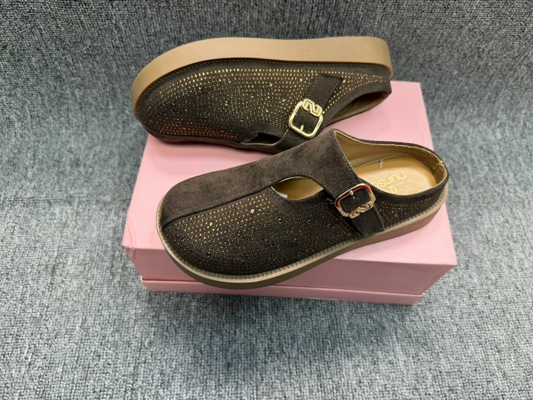 ,шлепанцы женские,шлепанцы на плоской подошве,модные шлепанцы, женская