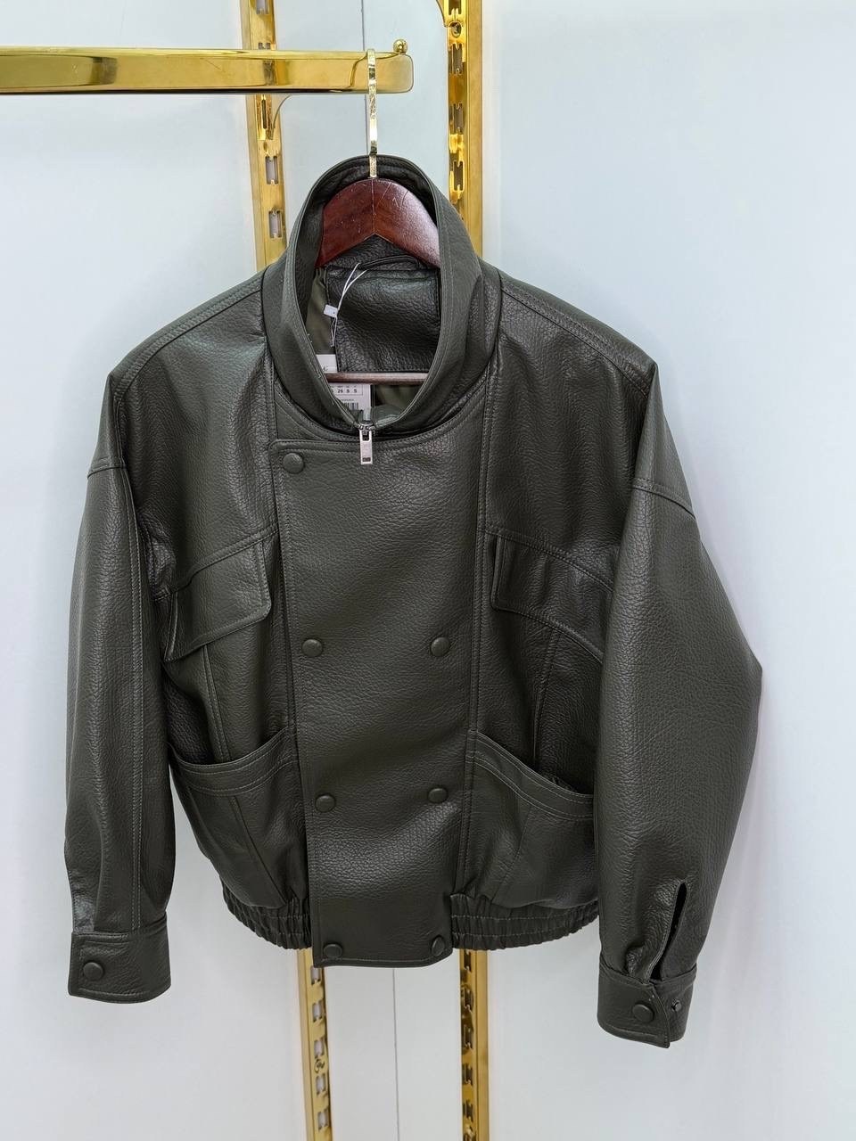 женская кожаная куртка,кожаная куртка,куртка женская,куртка из натуральная кожа,куртка кожаная короткая