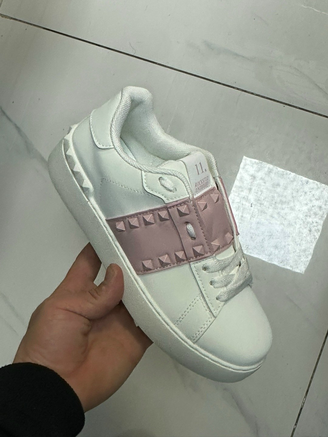 кеды валентино женские,женские кожаные кроссовки valentino garavani rockstud,кроссовки valentino,кеды валентино,