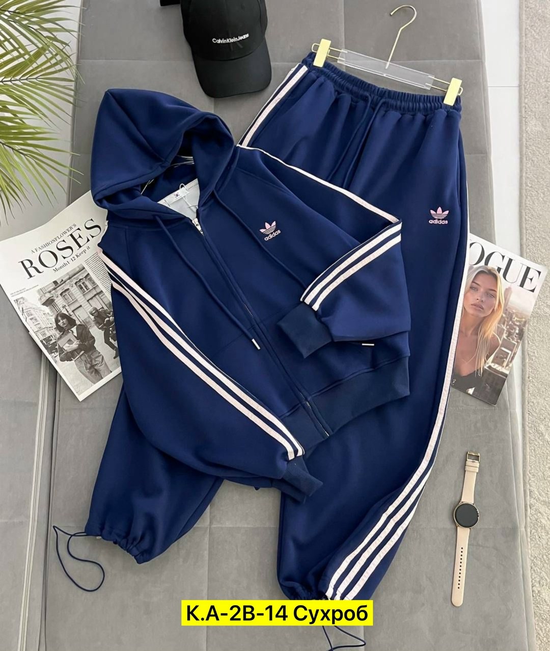 спортивные костюмы,спортивные костюмы женские,спортивный костюм adidas originals,женская кофта,одежда спортивная