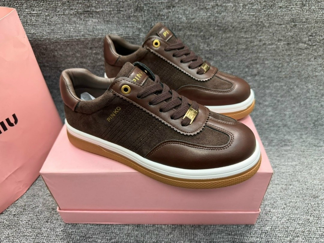 ,женские кроссовки,женская ,обуви,модная женская