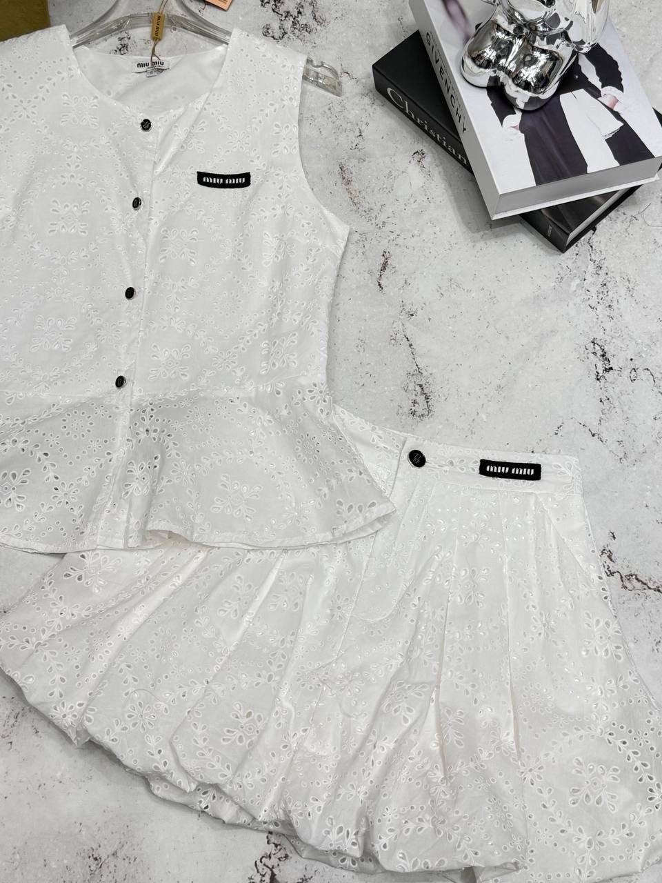 костюм с юбкой,блузка с оборками,одежда для девочек,платье комплект,женские костюмы