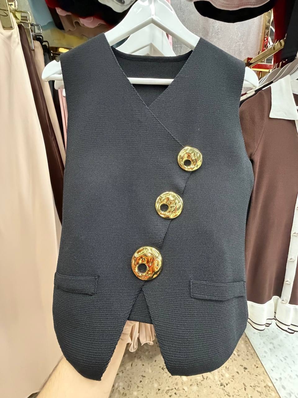 жилетка женская,жилет для женщин,женские жилеты,жилет на пуговицах,трикотажный жилет