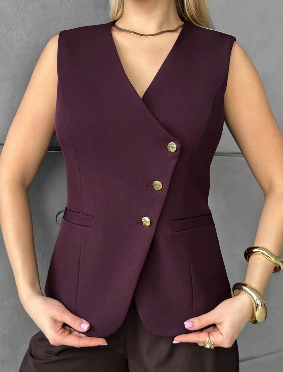 жилет женский костюмный удлиненный yana lukacher,жилетка женская,женские жилеты,жилет приталенный,классический жилет