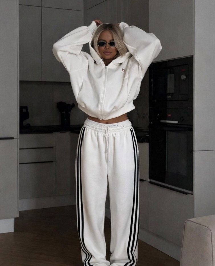 костюм спортивный женский,стильные костюмы,спортивный костюм,женский костюм,спортивные брюки