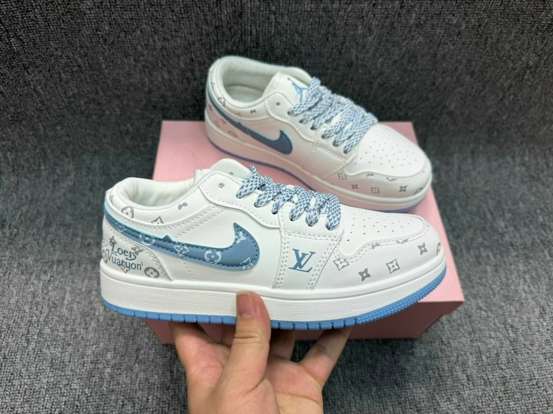 кроссовки,кроссовки nike,спортивная ,женские кроссовки,кроссовки мужские женские