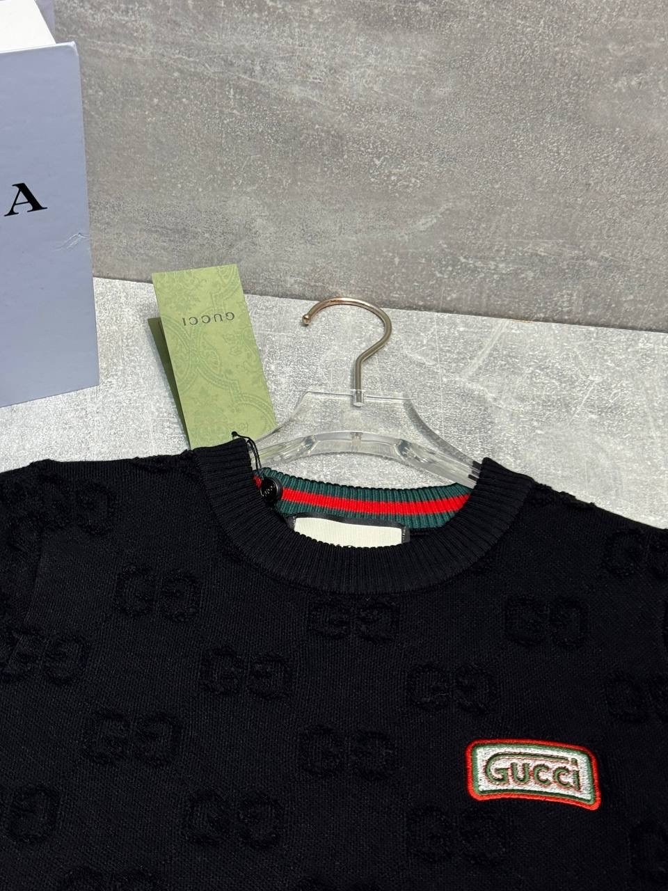 футболка gucci,майка гуччи оригинал черная,футболка гуччи вид спереди,футболка гуччи оригинал,футболка гуччи мужская черная