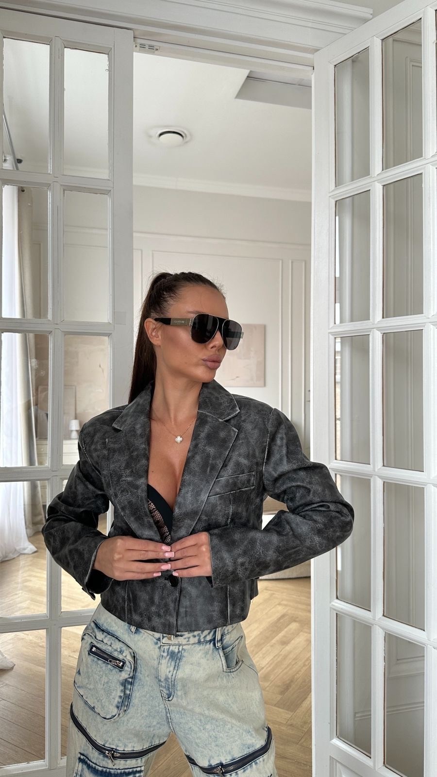 стильная куртка,кожаная куртка,куртка повседневная,джинсовая куртка,брючный костюм