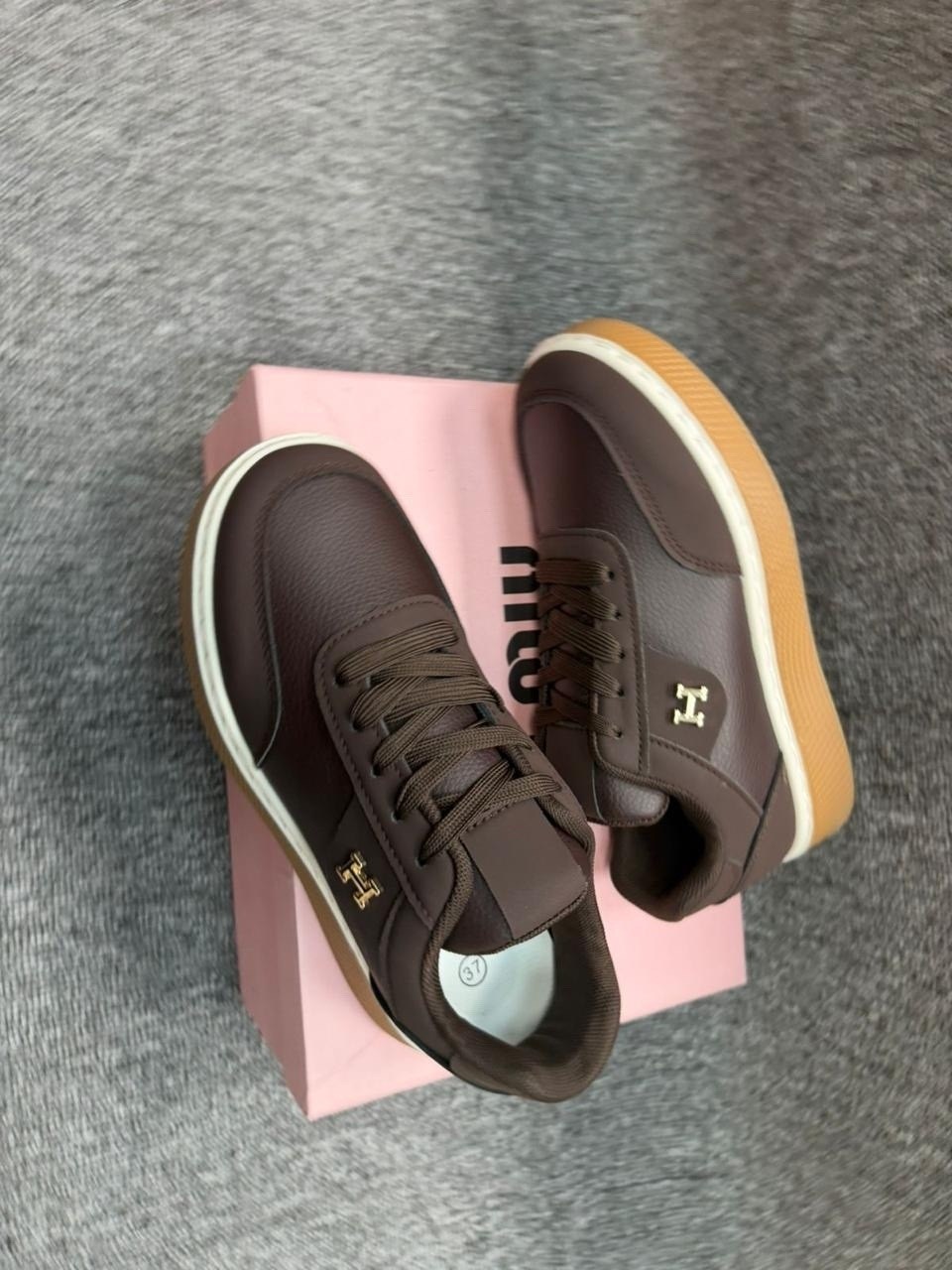 ,белые кроссовки,кроссовки tommy hilfiger, женская,кроссовки женскиe