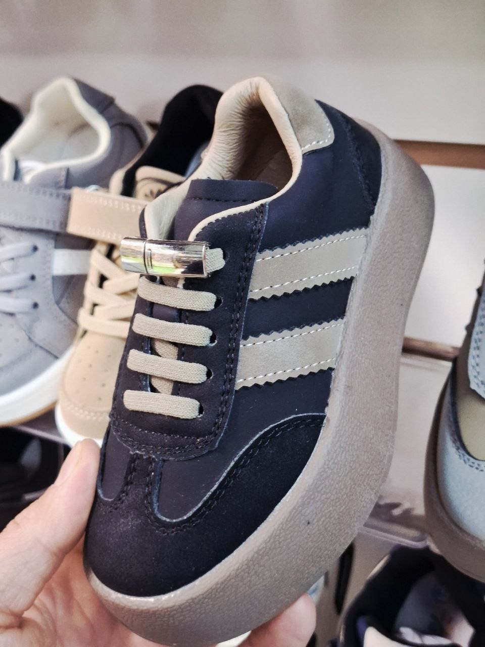 ,женские кроссовки, спортивная,модные кроссовки,обуви