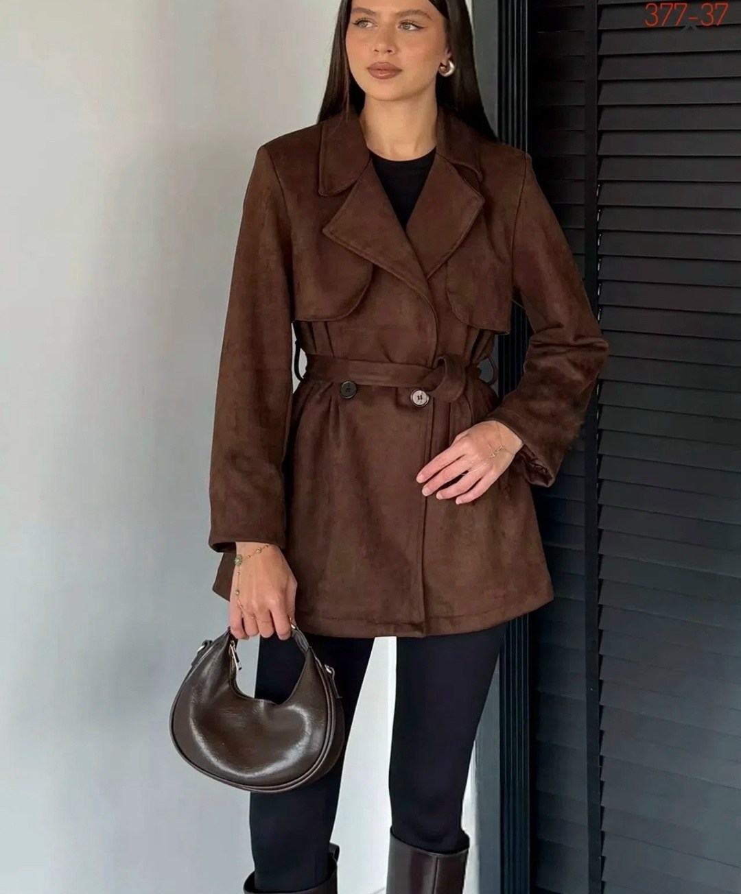 классическая коричневая замшевая женская куртка с поясом,замшевая куртка,замшевый тренч,куртка замшевая женская,замшевая куртка с поясом